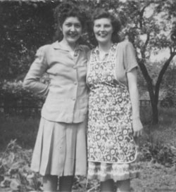 Joyce and Peg Healy 1940