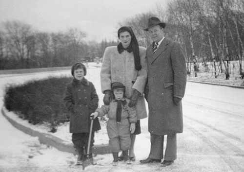 John Leonard Wordsworth and family in 1956 in Niagara Falls Ontario